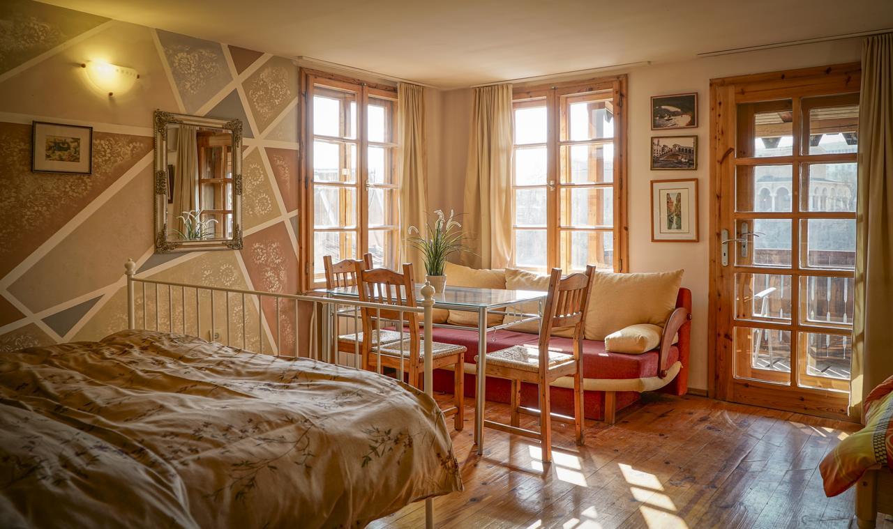 Rooster House Hotel Veliko Tarnovo Kültér fotó