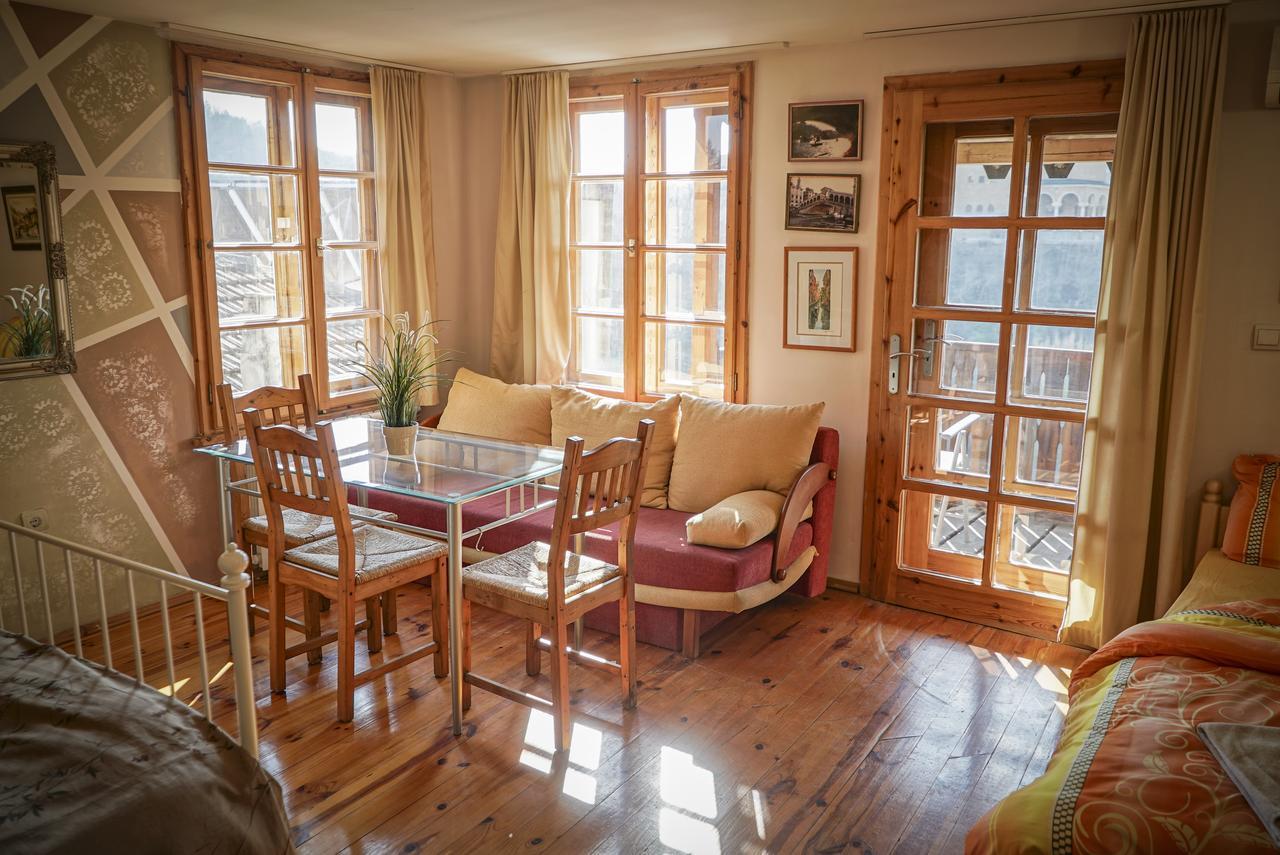 Rooster House Hotel Veliko Tarnovo Kültér fotó